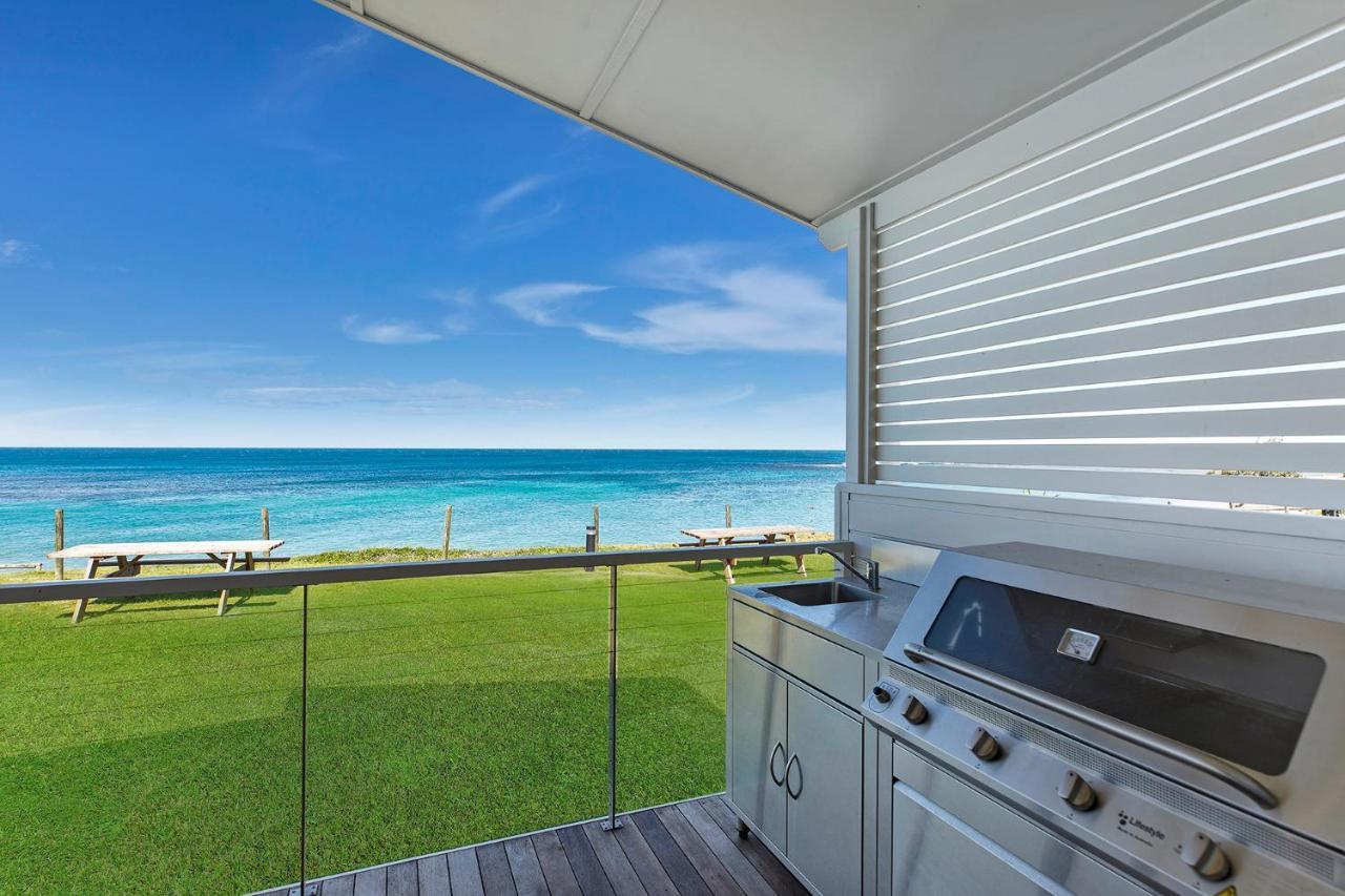 Blue Lagoon Beach Resort Bateau Bay Eksteriør billede