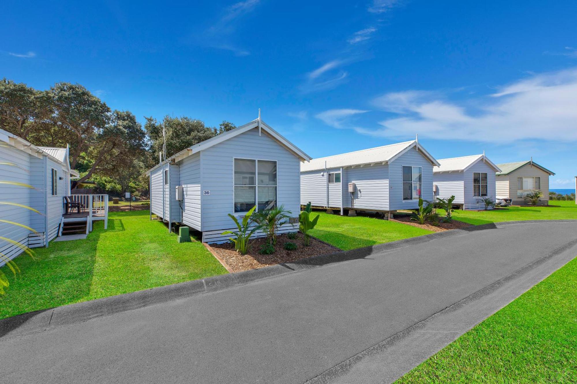 Blue Lagoon Beach Resort Bateau Bay Eksteriør billede