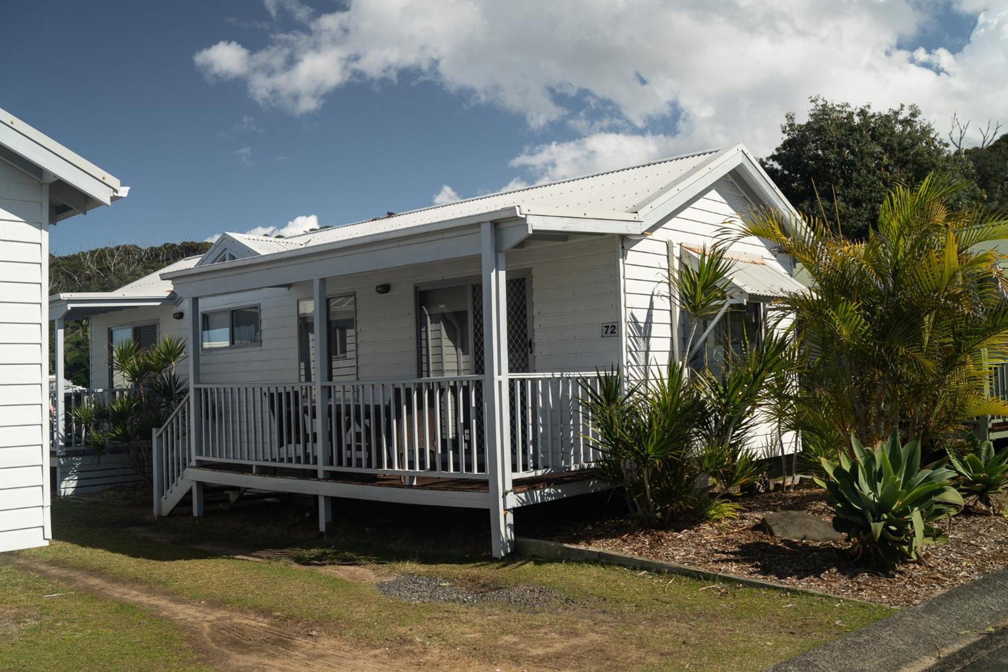 Blue Lagoon Beach Resort Bateau Bay Eksteriør billede