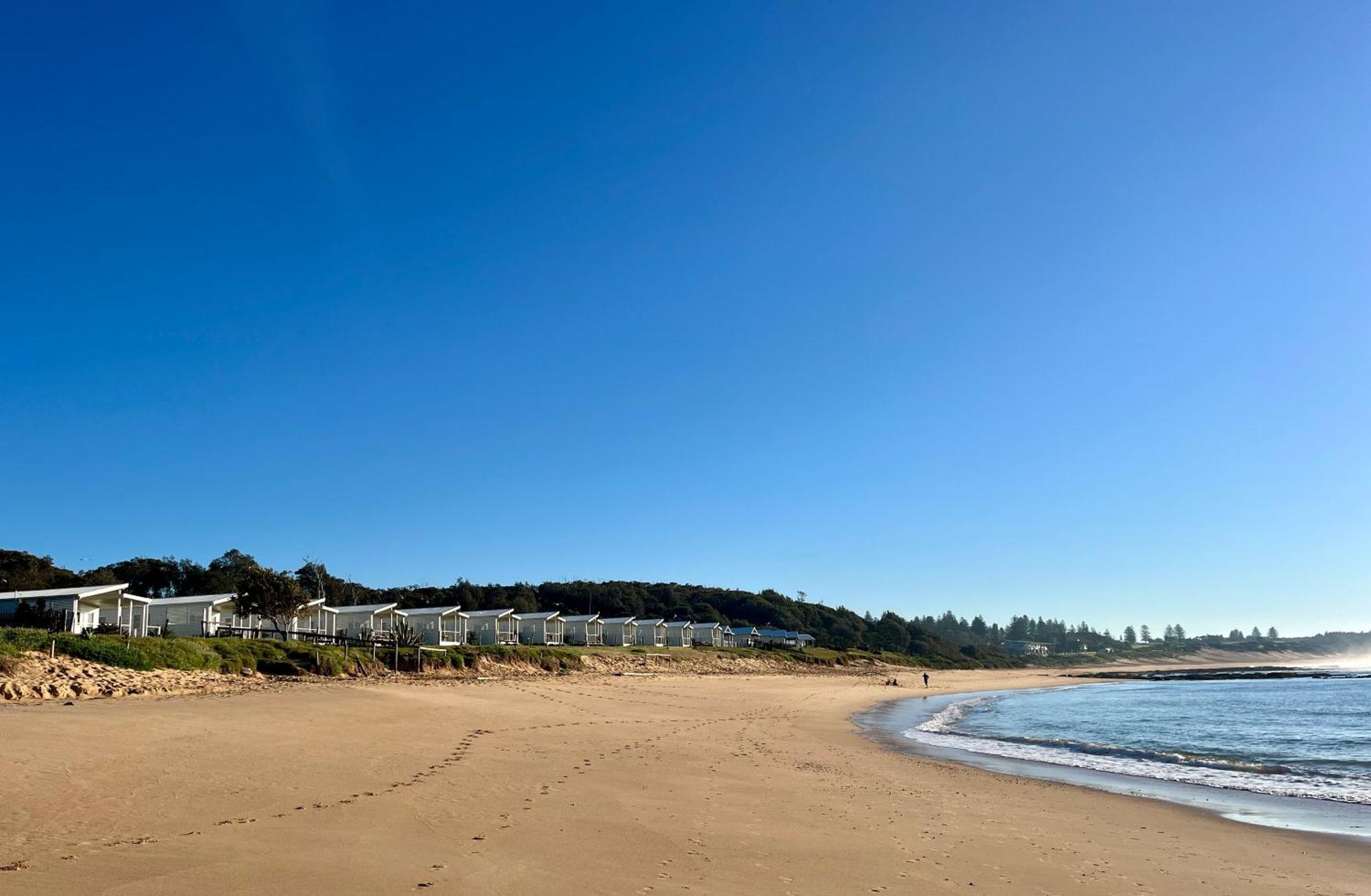 Blue Lagoon Beach Resort Bateau Bay Eksteriør billede