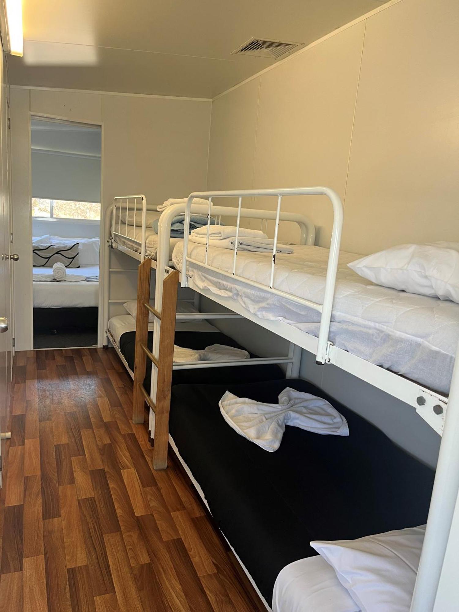 Blue Lagoon Beach Resort Bateau Bay Eksteriør billede