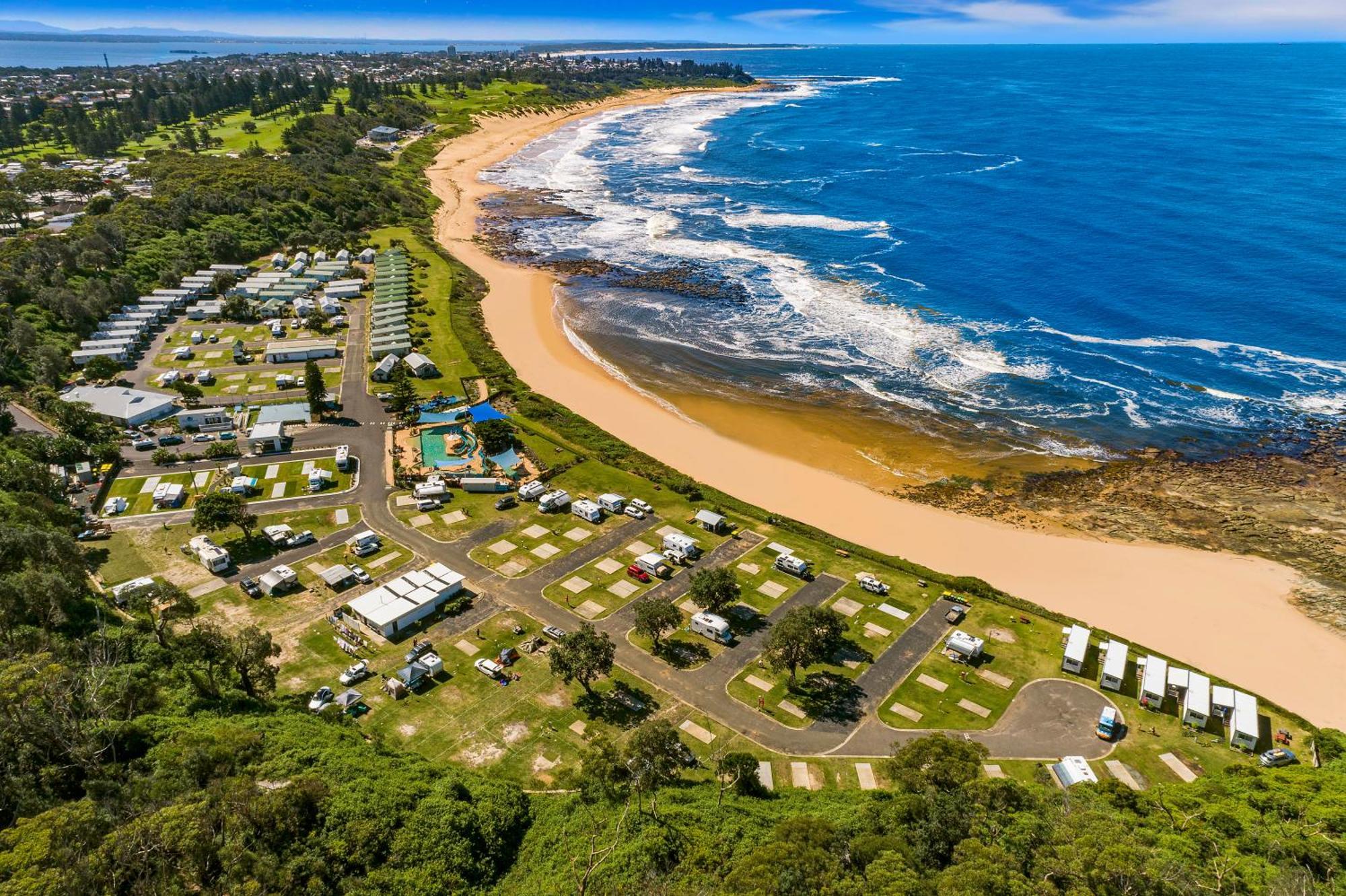 Blue Lagoon Beach Resort Bateau Bay Eksteriør billede