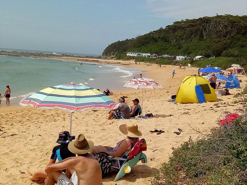 Blue Lagoon Beach Resort Bateau Bay Eksteriør billede