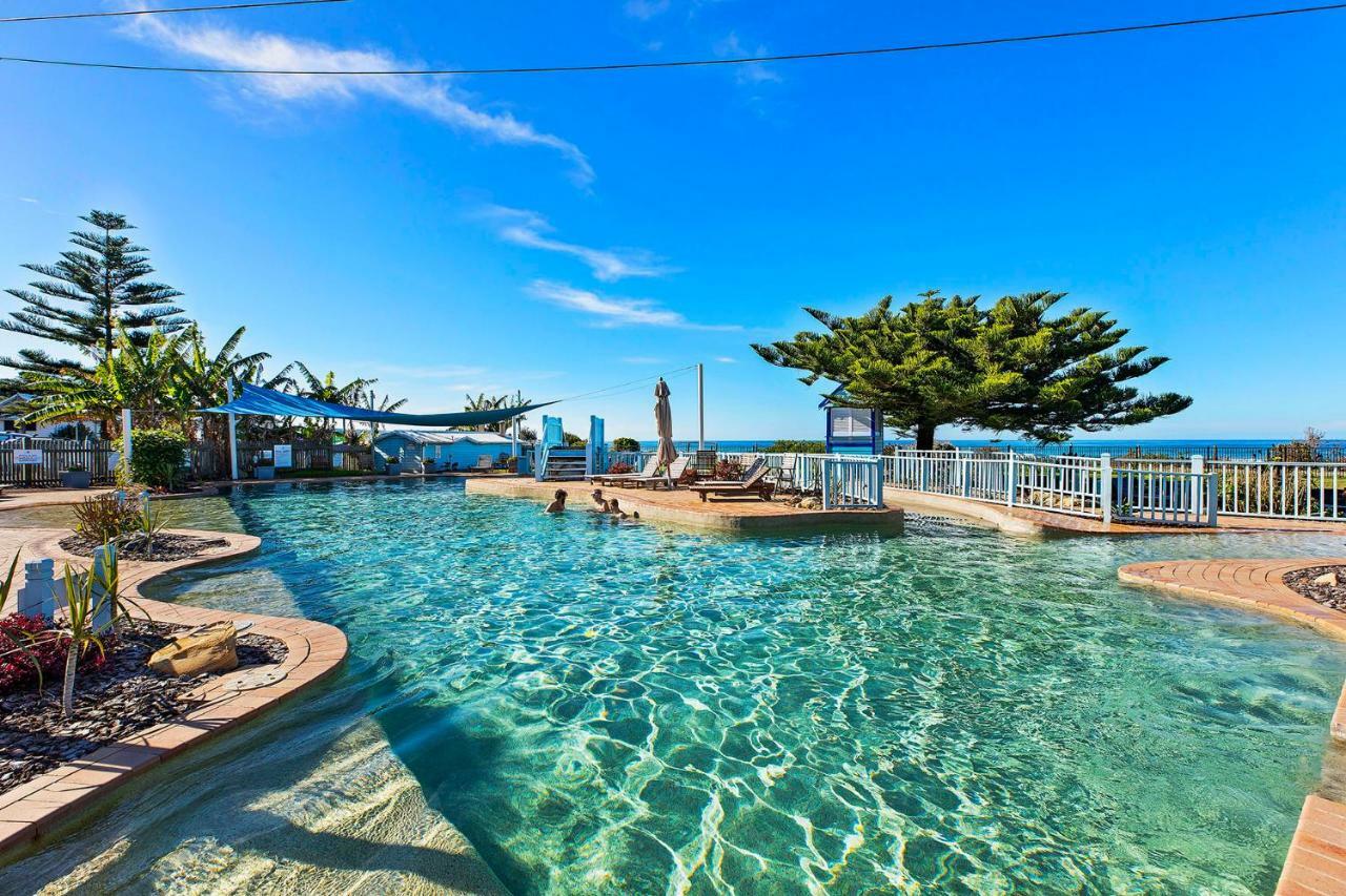 Blue Lagoon Beach Resort Bateau Bay Eksteriør billede