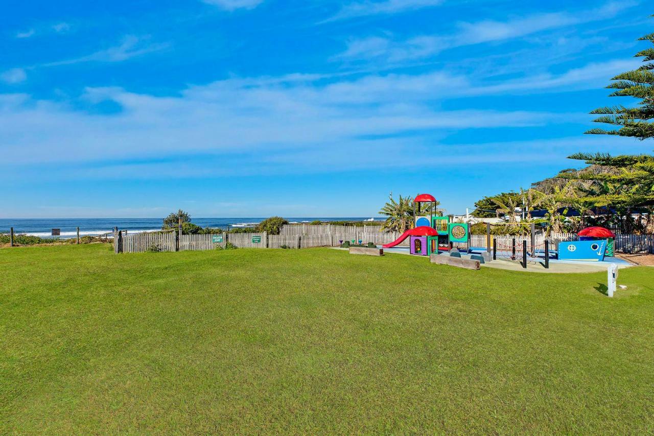 Blue Lagoon Beach Resort Bateau Bay Eksteriør billede